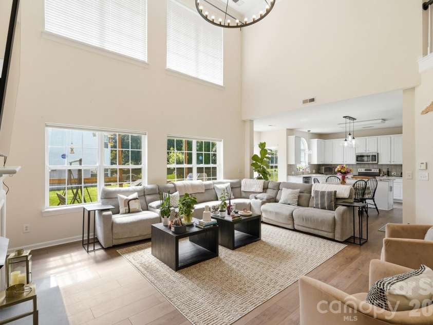 6226 Castlecove Road, Charlotte, NC 28278.  MLS# CAR4405001, YatesRealty ID 37930. 