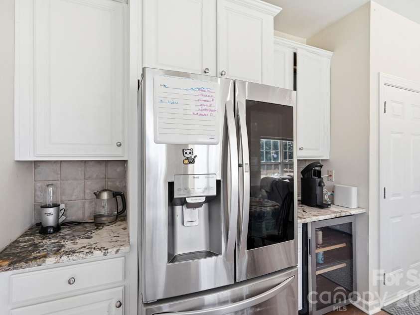 6226 Castlecove Road, Charlotte, NC 28278.  MLS# CAR4405001, YatesRealty ID 37930. 