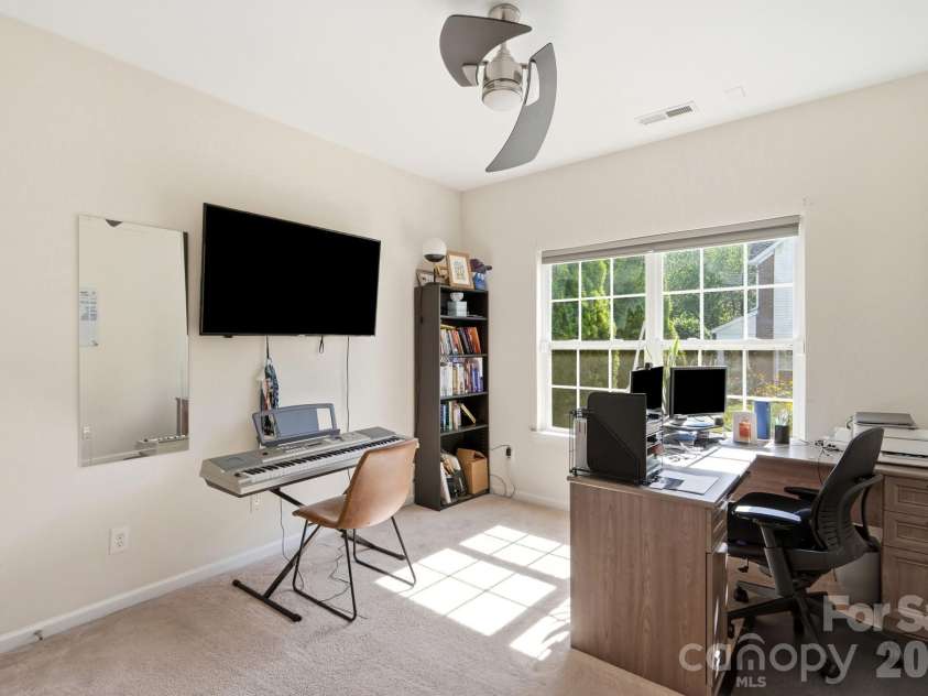 6226 Castlecove Road, Charlotte, NC 28278.  MLS# CAR4405001, YatesRealty ID 37930. 