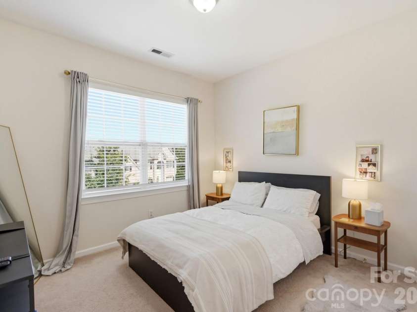 6226 Castlecove Road, Charlotte, NC 28278.  MLS# CAR4405001, YatesRealty ID 37930. 