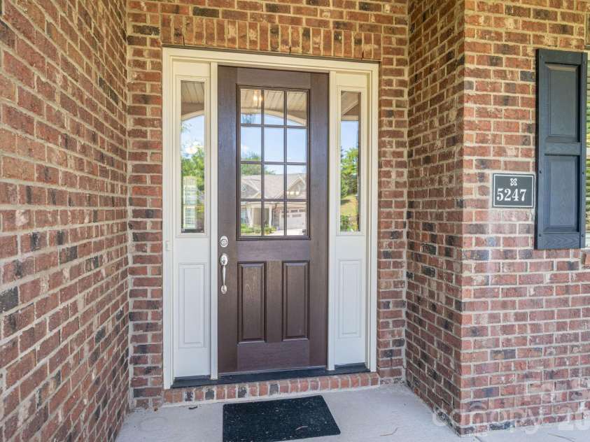 5247 Courtyard Lane, Belmont, NC 28012.  MLS# CAR4404937, YatesRealty ID 37931. 