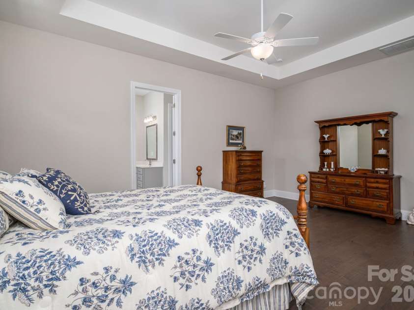 5247 Courtyard Lane, Belmont, NC 28012.  MLS# CAR4404937, YatesRealty ID 37931. 