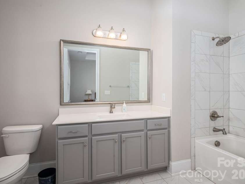 5247 Courtyard Lane, Belmont, NC 28012.  MLS# CAR4404937, YatesRealty ID 37931. Full Bath.
