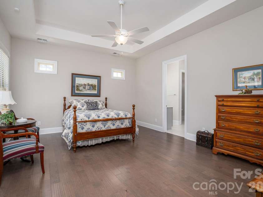 5247 Courtyard Lane, Belmont, NC 28012.  MLS# CAR4404937, YatesRealty ID 37931. Large Primary with trey ceiling.