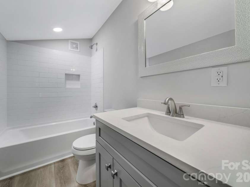 207 Faulkner Street, Clover, SC 29710.  MLS# CAR4404525, YatesRealty ID 37933. Secondary Full Bath
