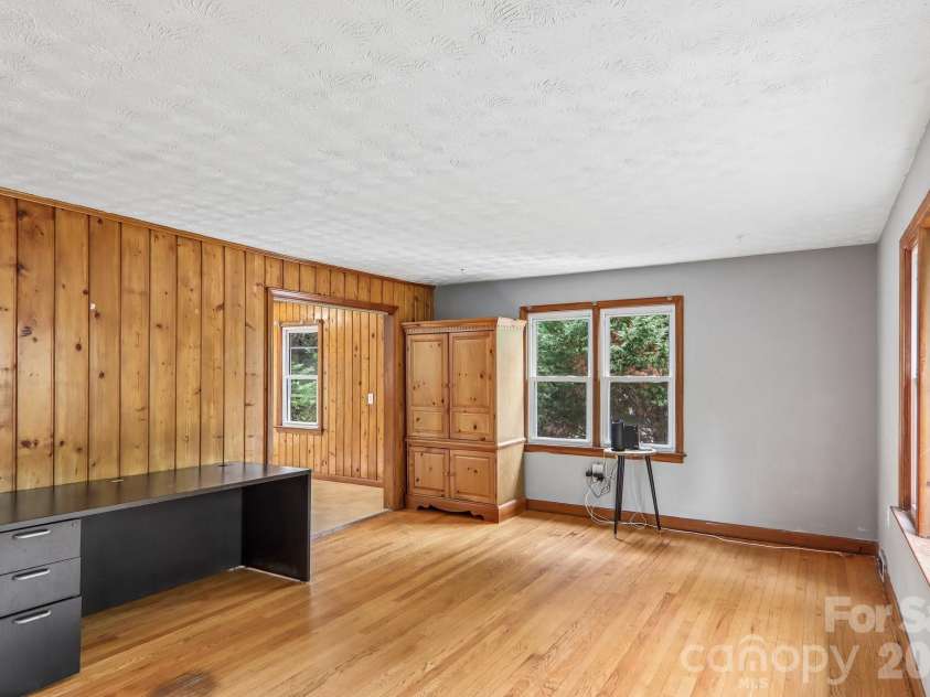 131 & 135 Boyd Avenue, Waynesville, NC 28786.  MLS# CAR4405344, YatesRealty ID 37934. 