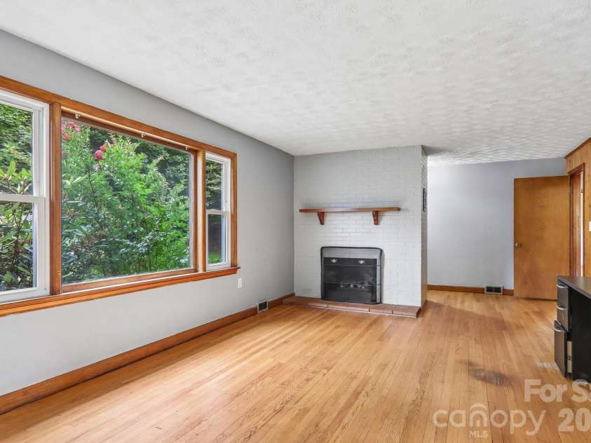 131 & 135 Boyd Avenue, Waynesville, NC 28786.  MLS# CAR4405344, YatesRealty ID 37934. 