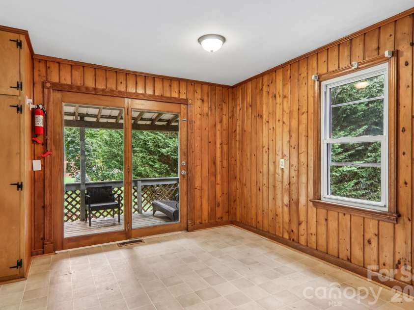 131 & 135 Boyd Avenue, Waynesville, NC 28786.  MLS# CAR4405344, YatesRealty ID 37934. 