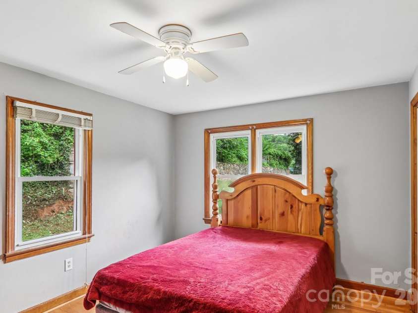 131 & 135 Boyd Avenue, Waynesville, NC 28786.  MLS# CAR4405344, YatesRealty ID 37934. 
