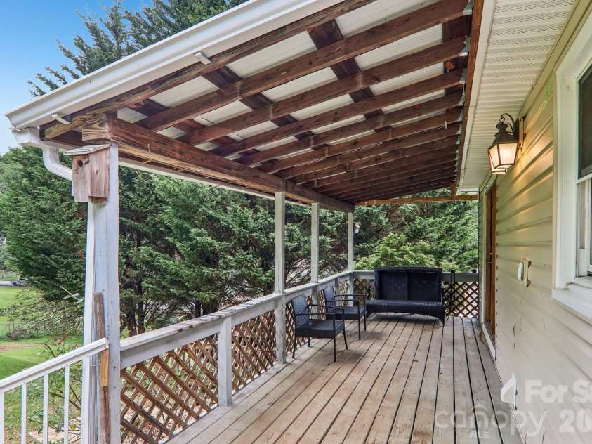 131 & 135 Boyd Avenue, Waynesville, NC 28786.  MLS# CAR4405344, YatesRealty ID 37934. 