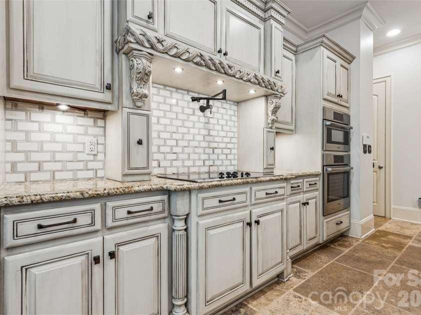 3637 Richwood Circle, Kannapolis, NC 28081.  MLS# CAR4397147, YatesRealty ID 37935. 