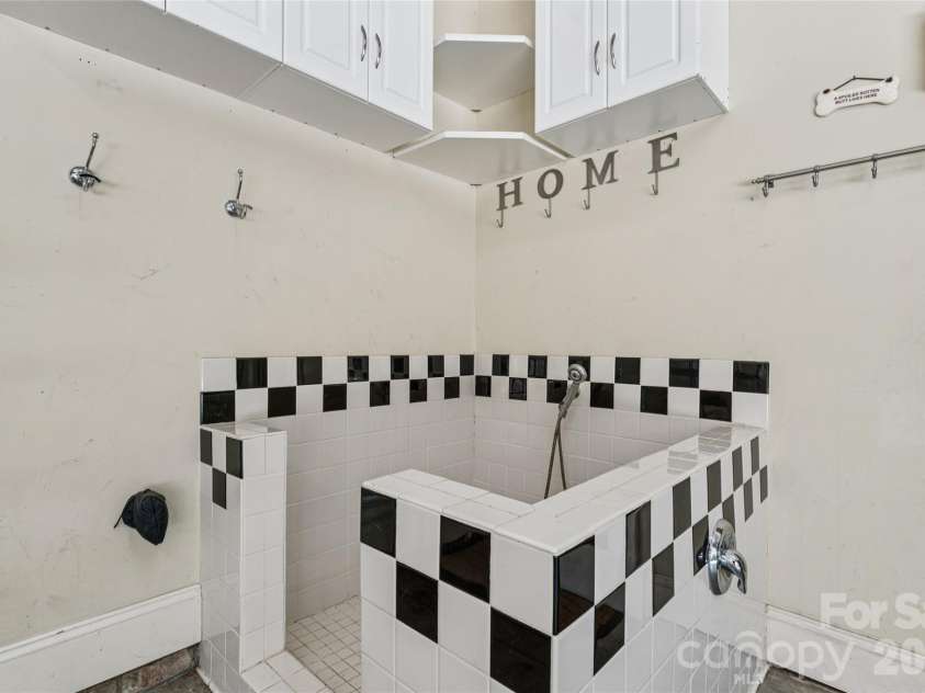 3637 Richwood Circle, Kannapolis, NC 28081.  MLS# CAR4397147, YatesRealty ID 37935. 