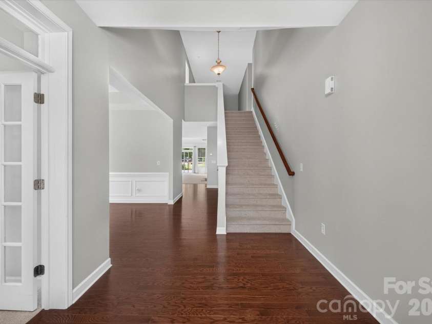 1030 Kaiser Way, Fort Mill, SC 29715.  MLS# CAR4397966, YatesRealty ID 37936. Foyer