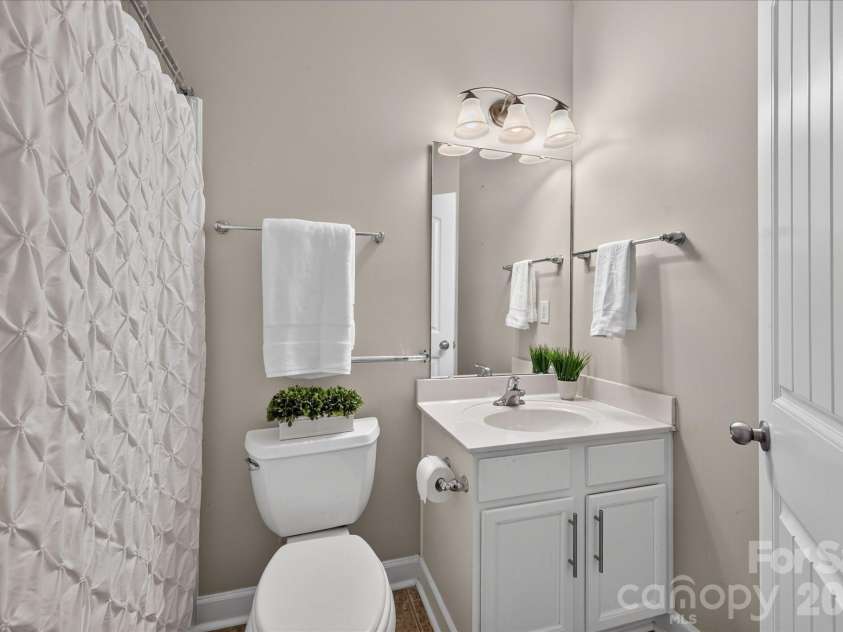 1030 Kaiser Way, Fort Mill, SC 29715.  MLS# CAR4397966, YatesRealty ID 37936. Main Level Secondary Bathroom