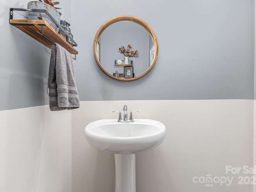 133 Lassen Lane, Mooresville, NC 28117.  MLS# CAR4288046, YatesRealty ID 3794. 