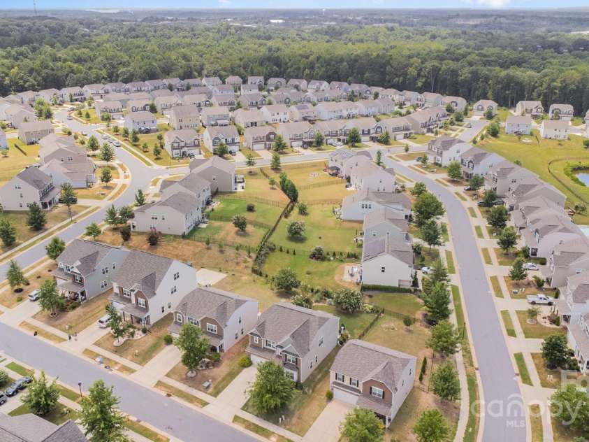 133 Lassen Lane, Mooresville, NC 28117.  MLS# CAR4288046, YatesRealty ID 3794. 