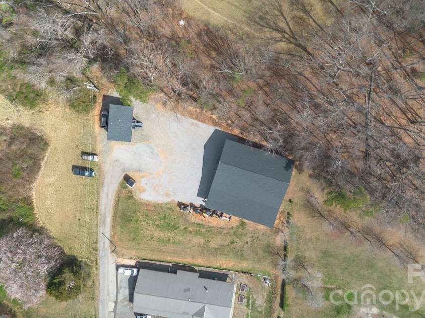 17 Red Leaf Road, Asheville, NC 28806.  MLS# CAR4356128, YatesRealty ID 3794. 