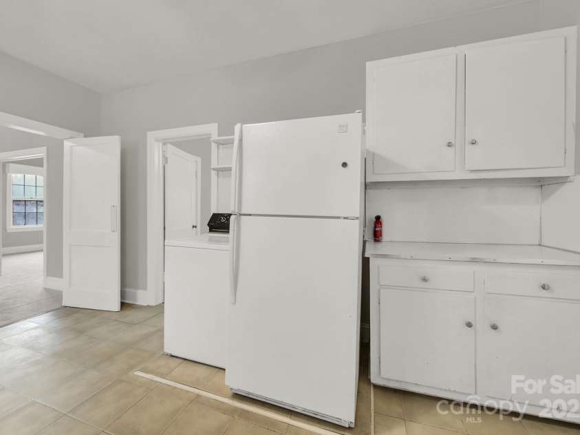 951 Cedar Street, Rock Hill, SC 29730.  MLS# CAR4210338, YatesRealty ID 3794. Kitchen