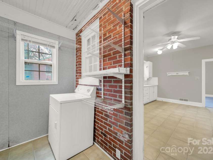 951 Cedar Street, Rock Hill, SC 29730.  MLS# CAR4210338, YatesRealty ID 3794. Laundry Room