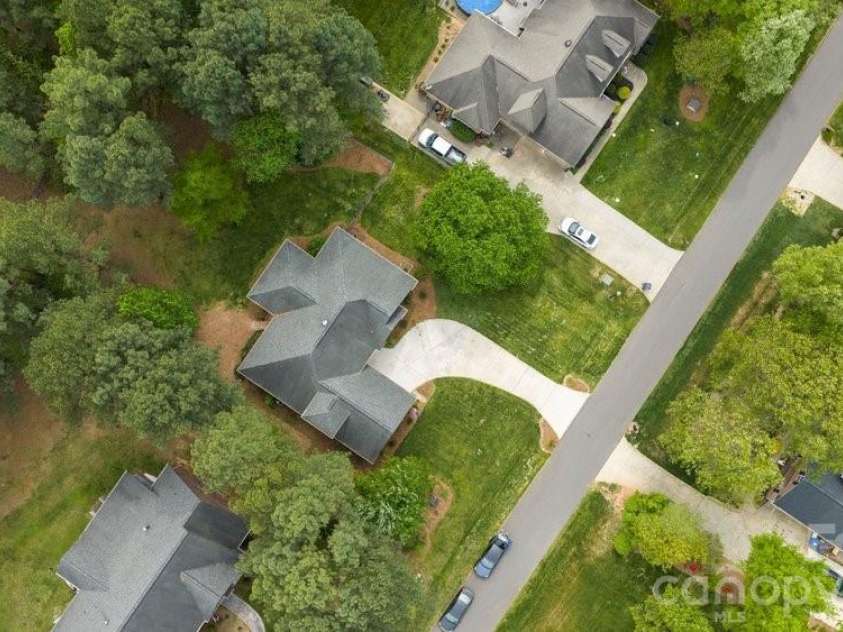 147 Honeysuckle Creek Loop, Mooresville, NC 28117.  MLS# CAR4368793, YatesRealty ID 37940. 