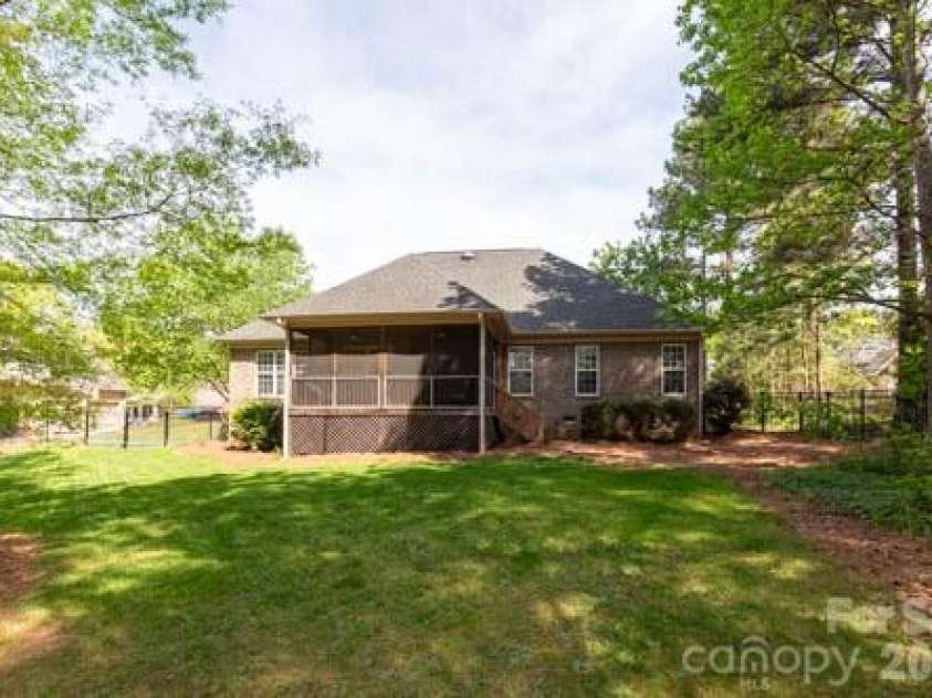 147 Honeysuckle Creek Loop, Mooresville, NC 28117.  MLS# CAR4368793, YatesRealty ID 37940. Ample Room to add a Pool