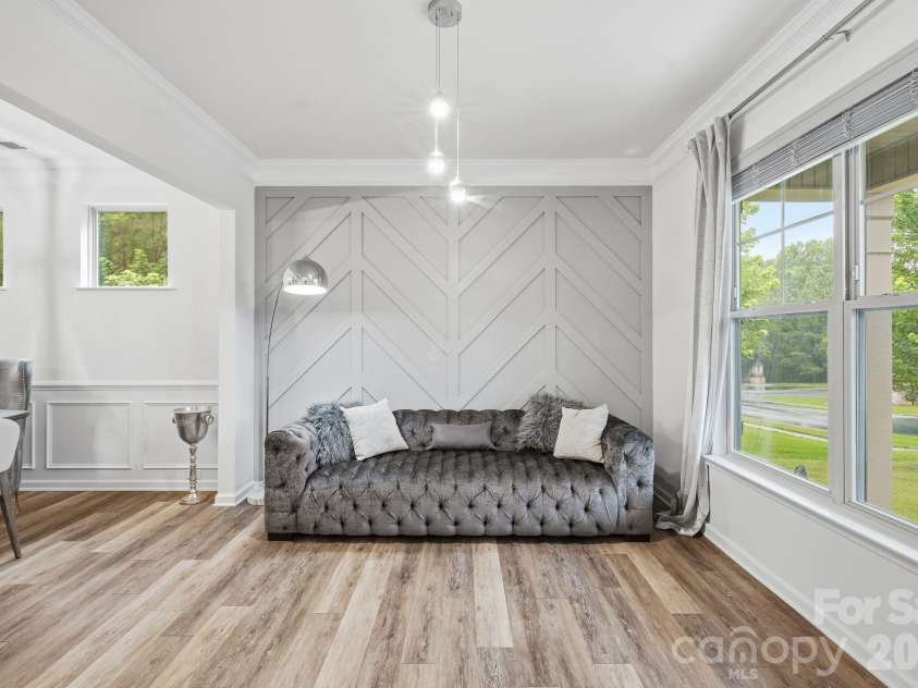 4870 Summerside Drive, Clover, SC 29710.  MLS# CAR4394846, YatesRealty ID 37943. Den / sitting area