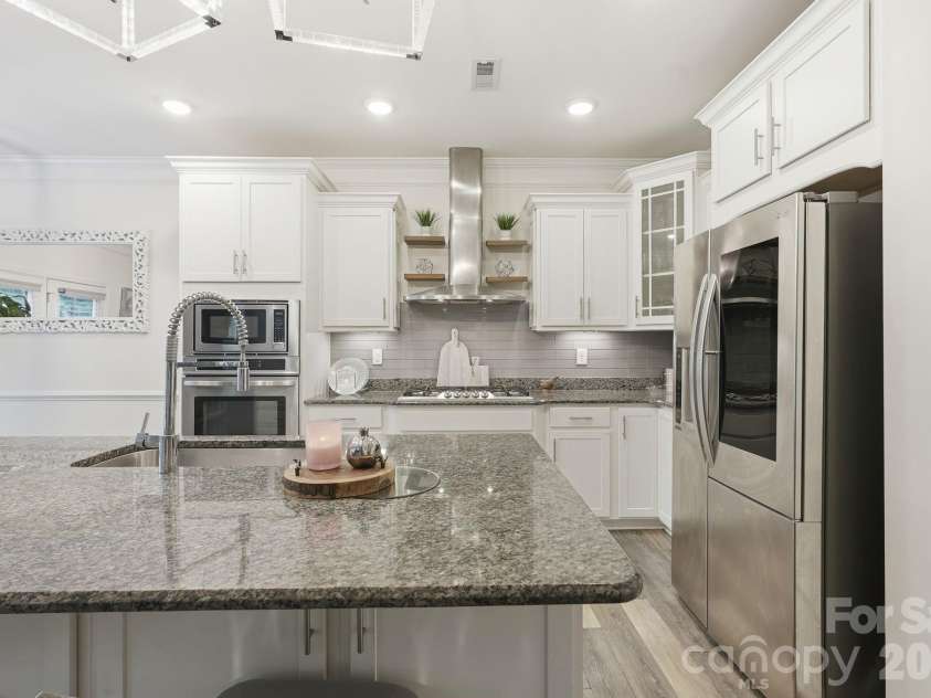 4870 Summerside Drive, Clover, SC 29710.  MLS# CAR4394846, YatesRealty ID 37943. Kitchen