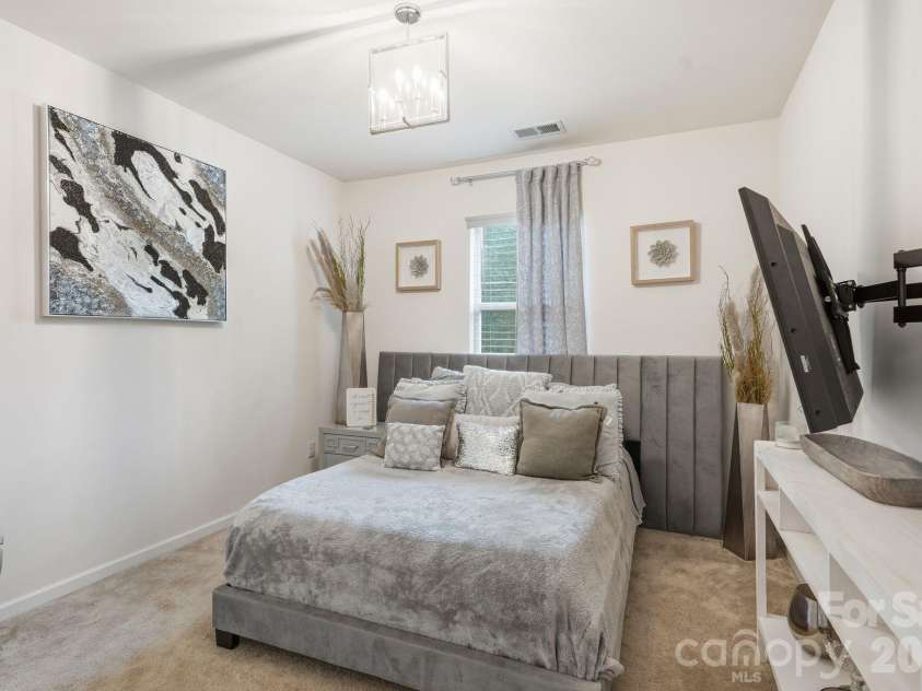 4870 Summerside Drive, Clover, SC 29710.  MLS# CAR4394846, YatesRealty ID 37943. Main floor bedroom