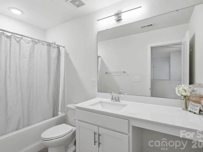 4870 Summerside Drive, Clover, SC 29710.  MLS# CAR4394846, YatesRealty ID 37943. Upstairs bathroom