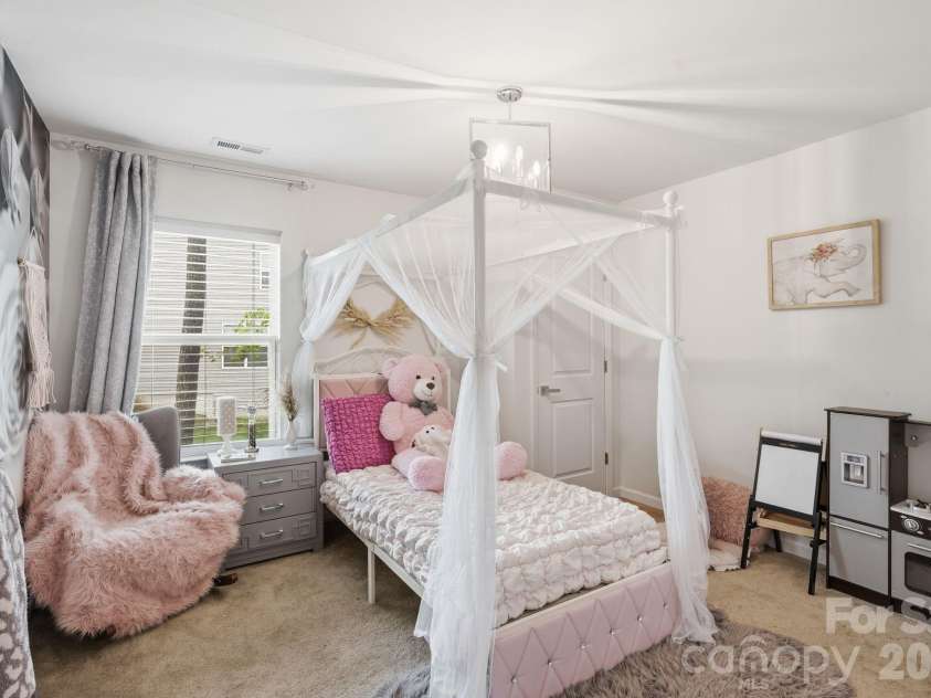 4870 Summerside Drive, Clover, SC 29710.  MLS# CAR4394846, YatesRealty ID 37943. Upstairs bedroom