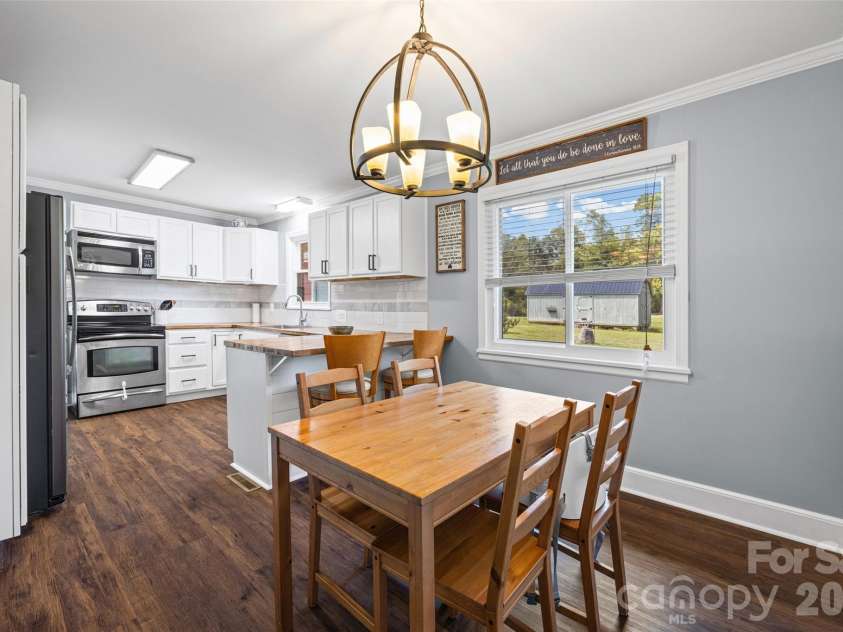 1411 Oakdale Road, Rock Hill, SC 29730.  MLS# CAR4399512, YatesRealty ID 37946. 