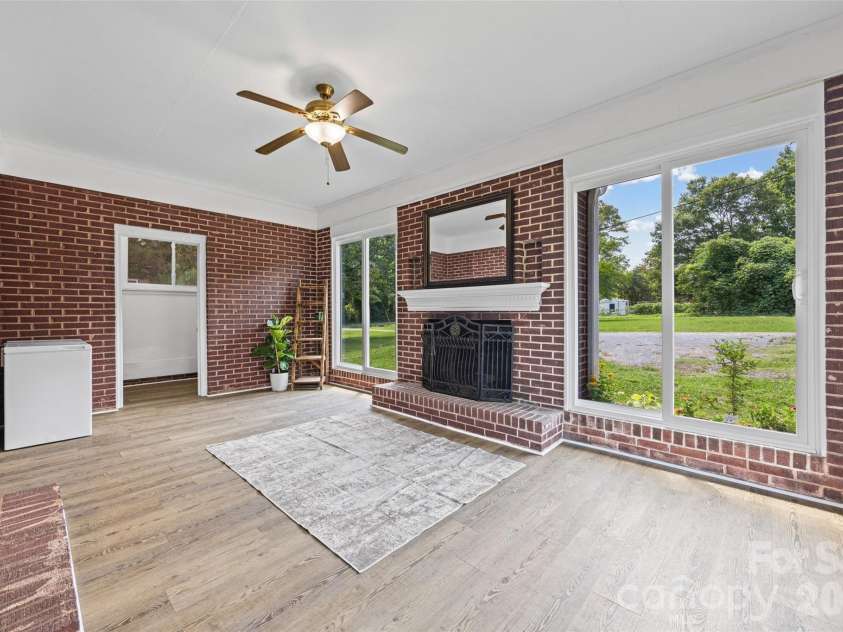1411 Oakdale Road, Rock Hill, SC 29730.  MLS# CAR4399512, YatesRealty ID 37946. 