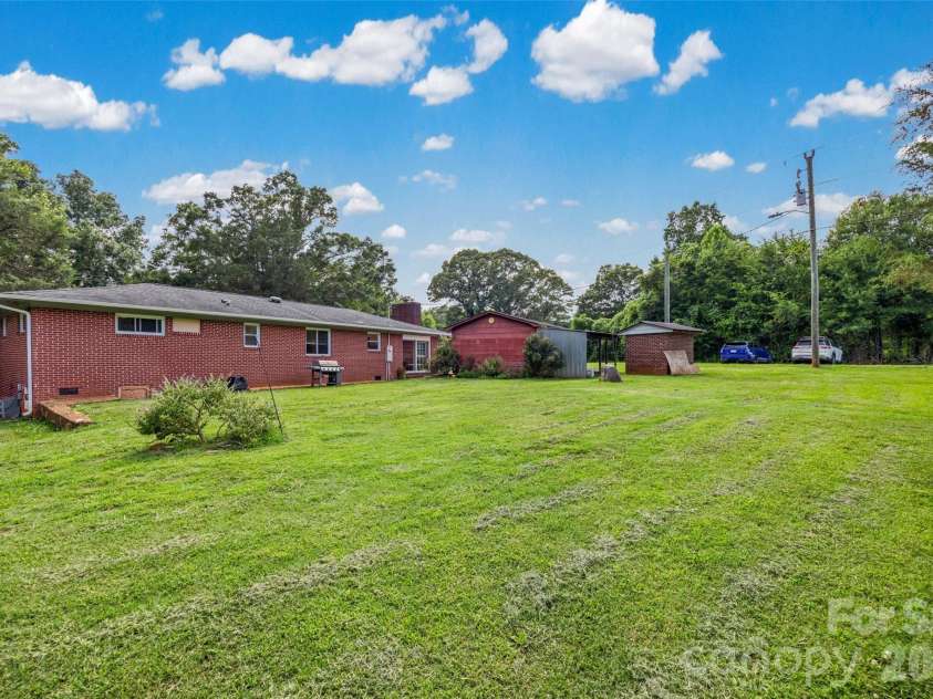 1411 Oakdale Road, Rock Hill, SC 29730.  MLS# CAR4399512, YatesRealty ID 37946. 