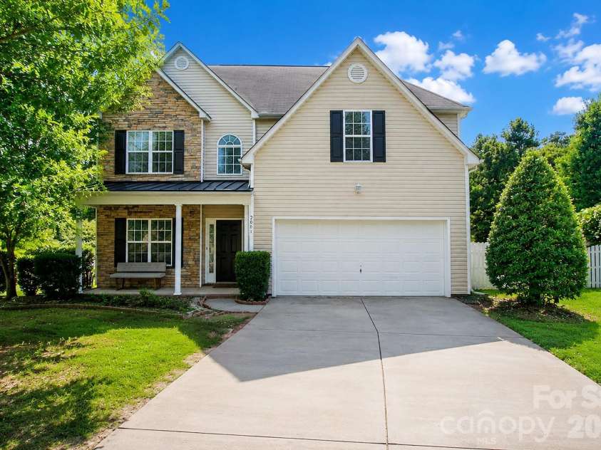 2001 Choke Berry Way, Waxhaw, NC 28173.  MLS# CAR4401025, YatesRealty ID 37947. 