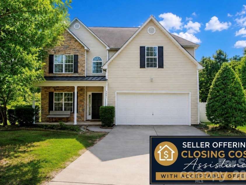 2001 Choke Berry Way, Waxhaw, NC 28173.  MLS# CAR4401025, YatesRealty ID 37947. 