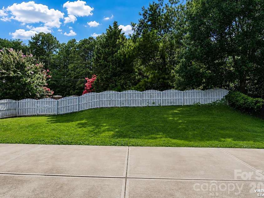 2001 Choke Berry Way, Waxhaw, NC 28173.  MLS# CAR4401025, YatesRealty ID 37947. Virtually staged. Items removed