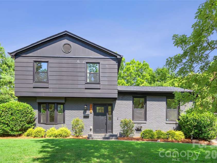 5416 Londonderry Road, Charlotte, NC 28210.  MLS# CAR4401068, YatesRealty ID 37948. 