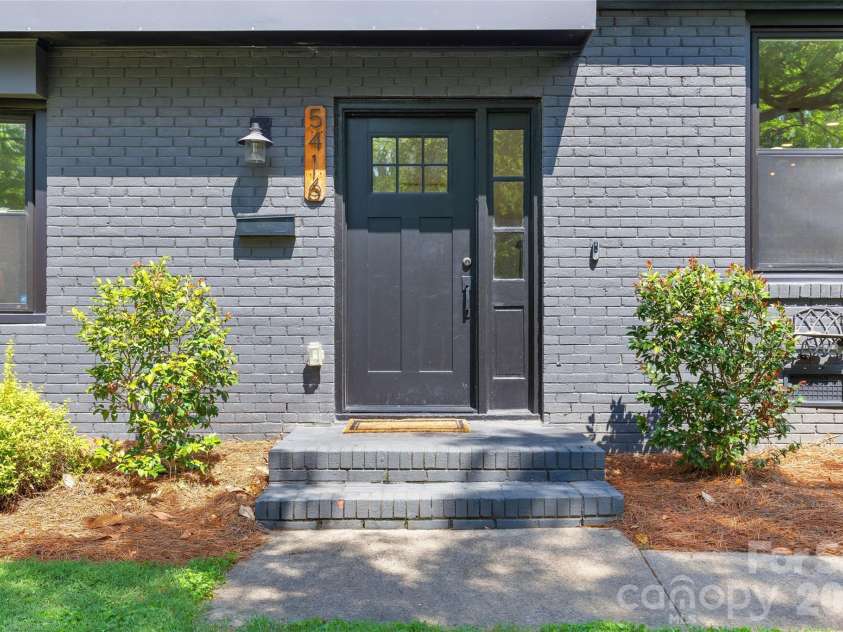 5416 Londonderry Road, Charlotte, NC 28210.  MLS# CAR4401068, YatesRealty ID 37948. 