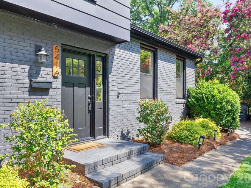 5416 Londonderry Road, Charlotte, NC 28210.  MLS# CAR4401068, YatesRealty ID 37948. 