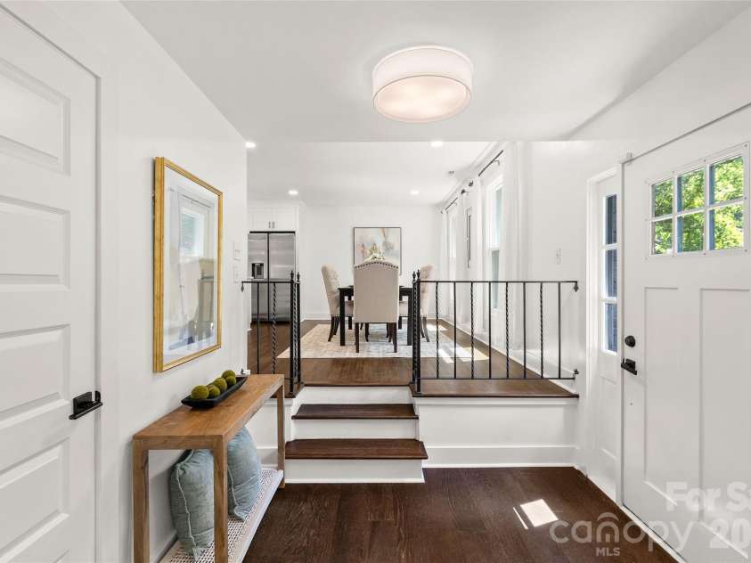 5416 Londonderry Road, Charlotte, NC 28210.  MLS# CAR4401068, YatesRealty ID 37948. 