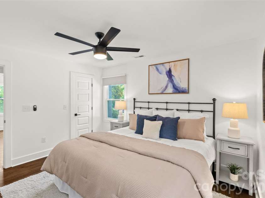 5416 Londonderry Road, Charlotte, NC 28210.  MLS# CAR4401068, YatesRealty ID 37948. 