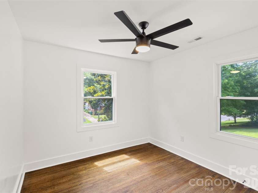 5416 Londonderry Road, Charlotte, NC 28210.  MLS# CAR4401068, YatesRealty ID 37948. 