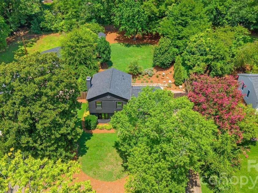 5416 Londonderry Road, Charlotte, NC 28210.  MLS# CAR4401068, YatesRealty ID 37948. 