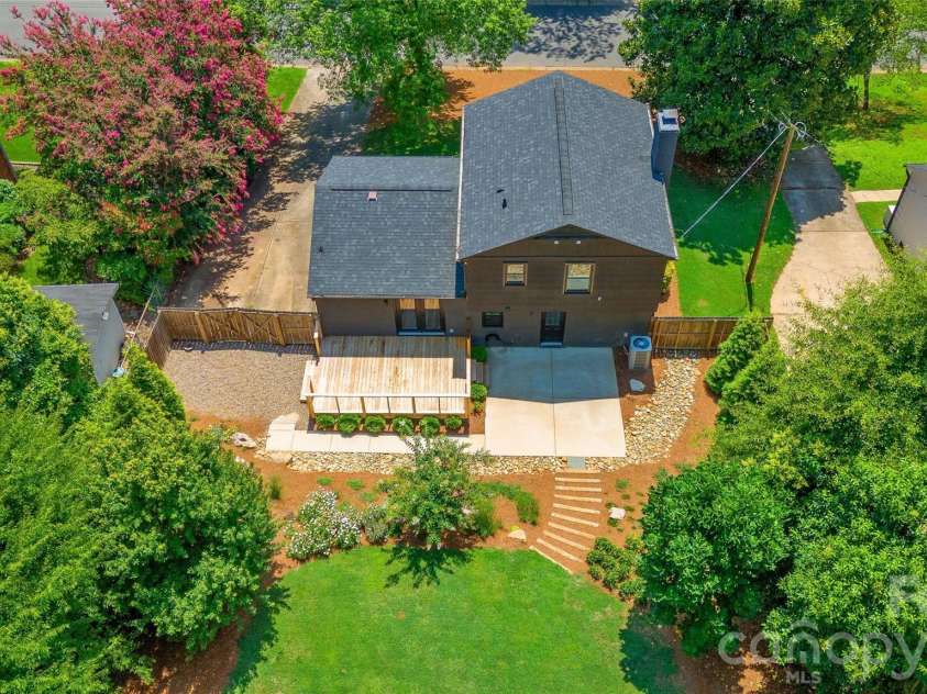 5416 Londonderry Road, Charlotte, NC 28210.  MLS# CAR4401068, YatesRealty ID 37948. 