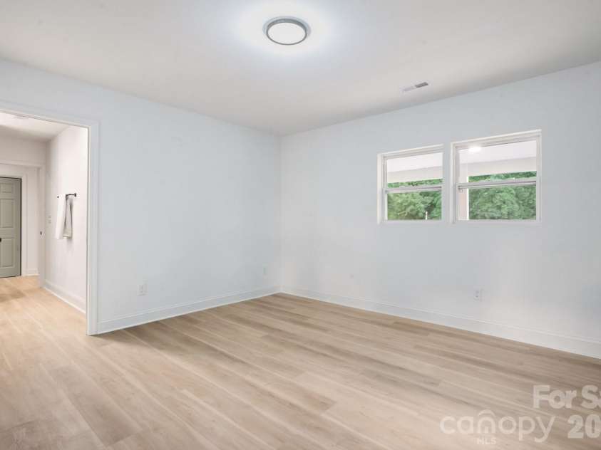 204 Myrtle School Road, Gastonia, NC 28052.  MLS# CAR4402495, YatesRealty ID 37949. 