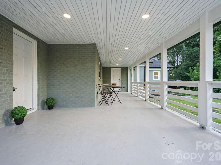 204 Myrtle School Road, Gastonia, NC 28052.  MLS# CAR4402495, YatesRealty ID 37949. 
