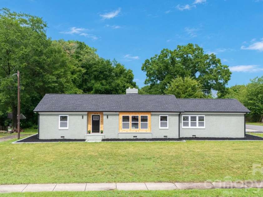204 Myrtle School Road, Gastonia, NC 28052.  MLS# CAR4402495, YatesRealty ID 37949. 