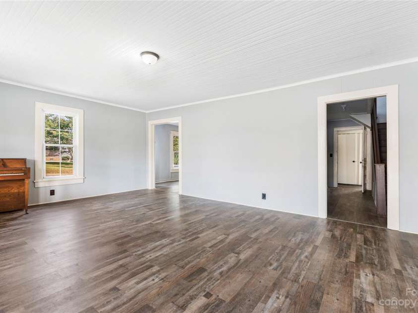 328 Miller Avenue, Statesville, NC 28677.  MLS# CAR4019961, YatesRealty ID 3795. 