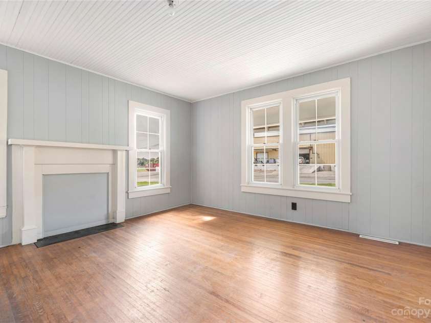 328 Miller Avenue, Statesville, NC 28677.  MLS# CAR4019961, YatesRealty ID 3795. 