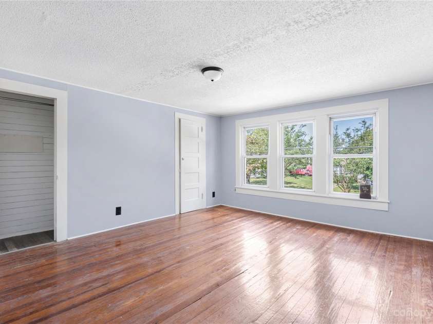 328 Miller Avenue, Statesville, NC 28677.  MLS# CAR4019961, YatesRealty ID 3795. 
